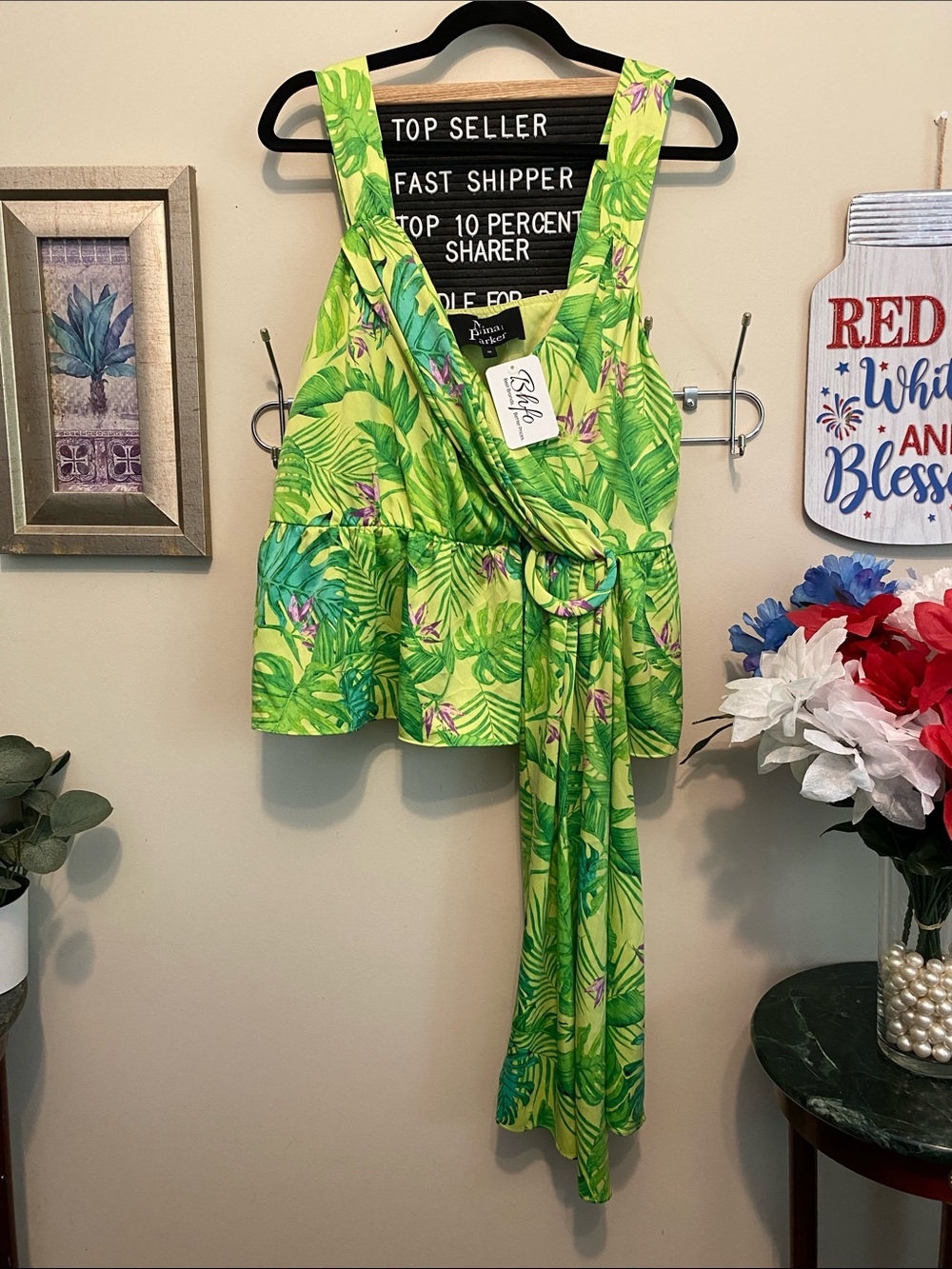 NWT Nina Parker Top Size 1X w/Long Sash, Lined Bust, Polyester,& Elastic Back.
